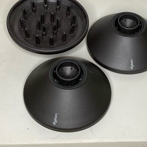 ONE Dyson magnetic diffuser. Unused from hair salon. 40$ EACH 🧑‍🎤